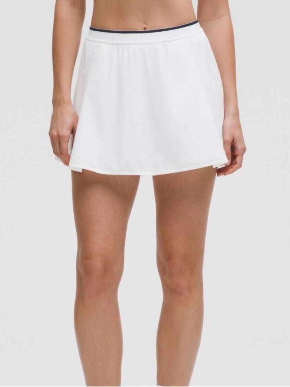 Lululemon Perforated Narrow Waistband Tennis Skirt White / Club Blue, size 2 EUC
